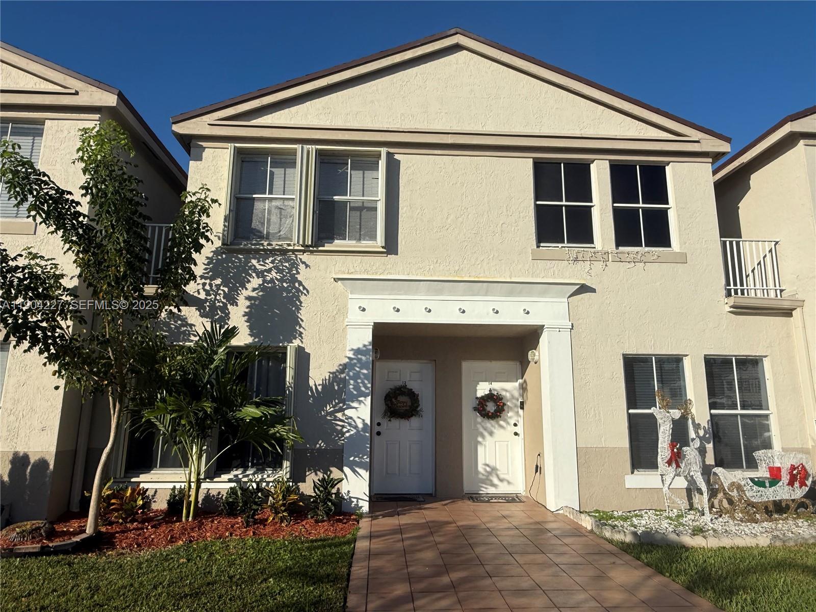 THE OAKVIEW CONDO NO 5 - Residential