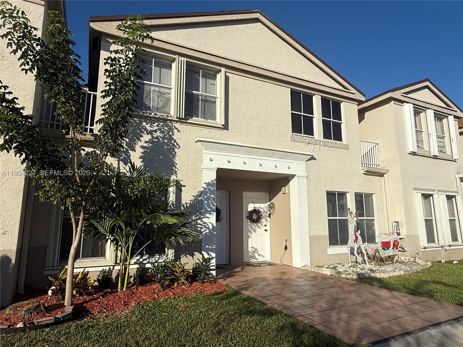 THE OAKVIEW CONDO NO 5 - Residential