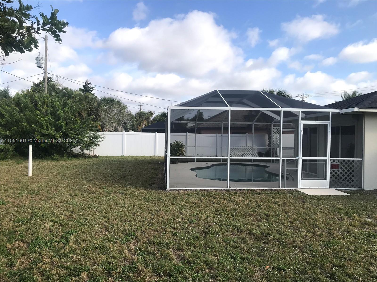 CAPE CORAL - Residential