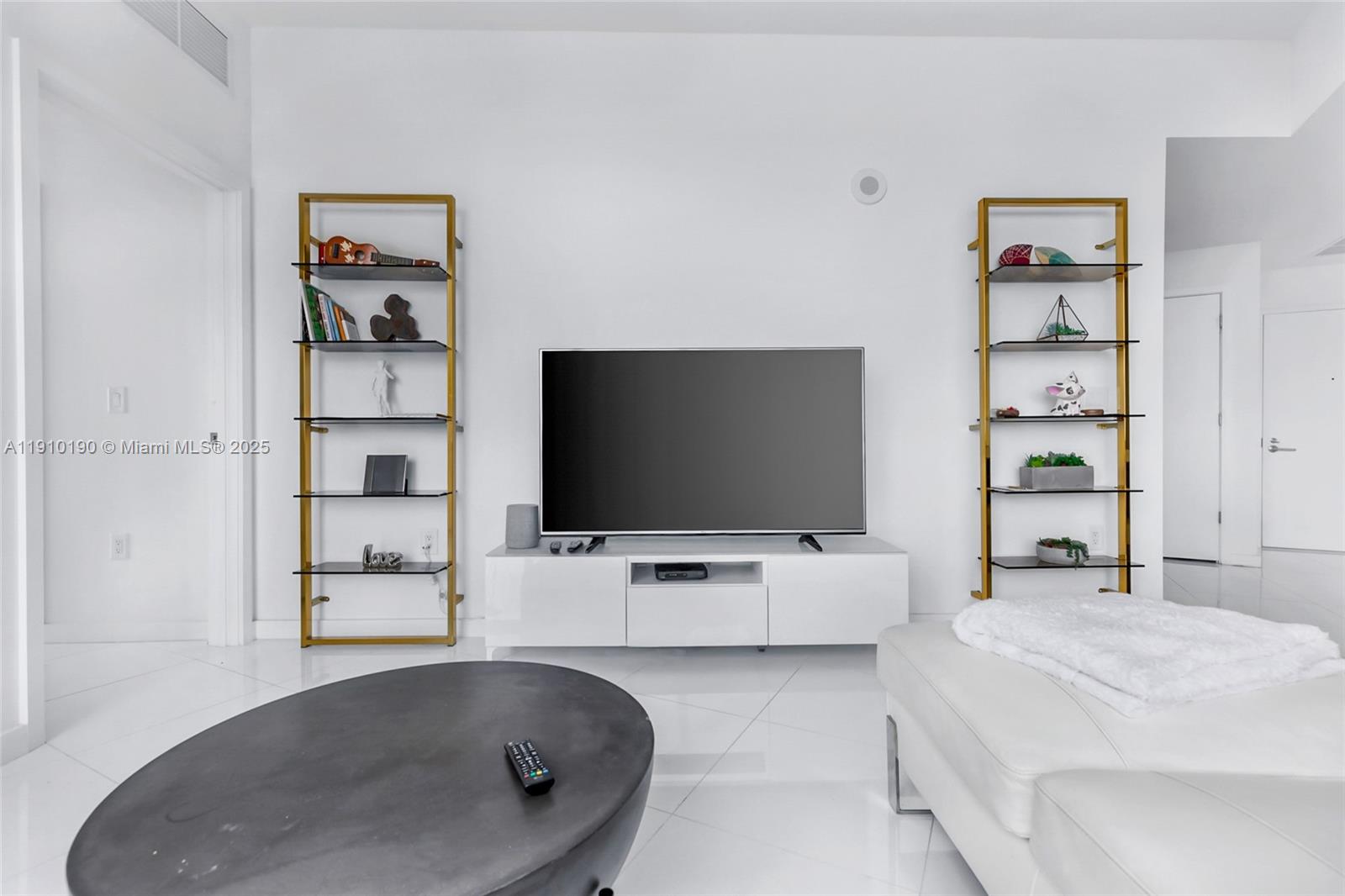 PARAMOUNT MIAMI WORLDCENT - Residential