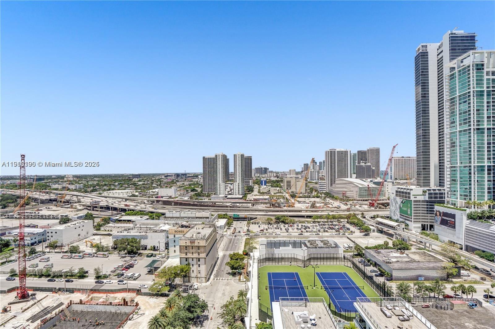 PARAMOUNT MIAMI WORLDCENT - Residential