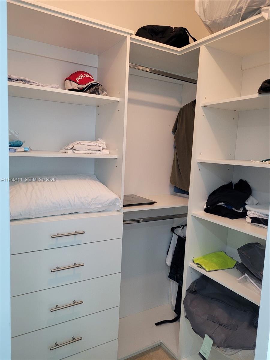 WIND CONDO - Residential