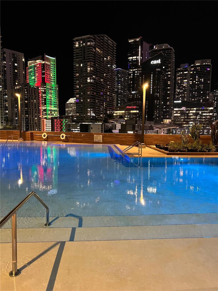 WIND CONDO - Residential