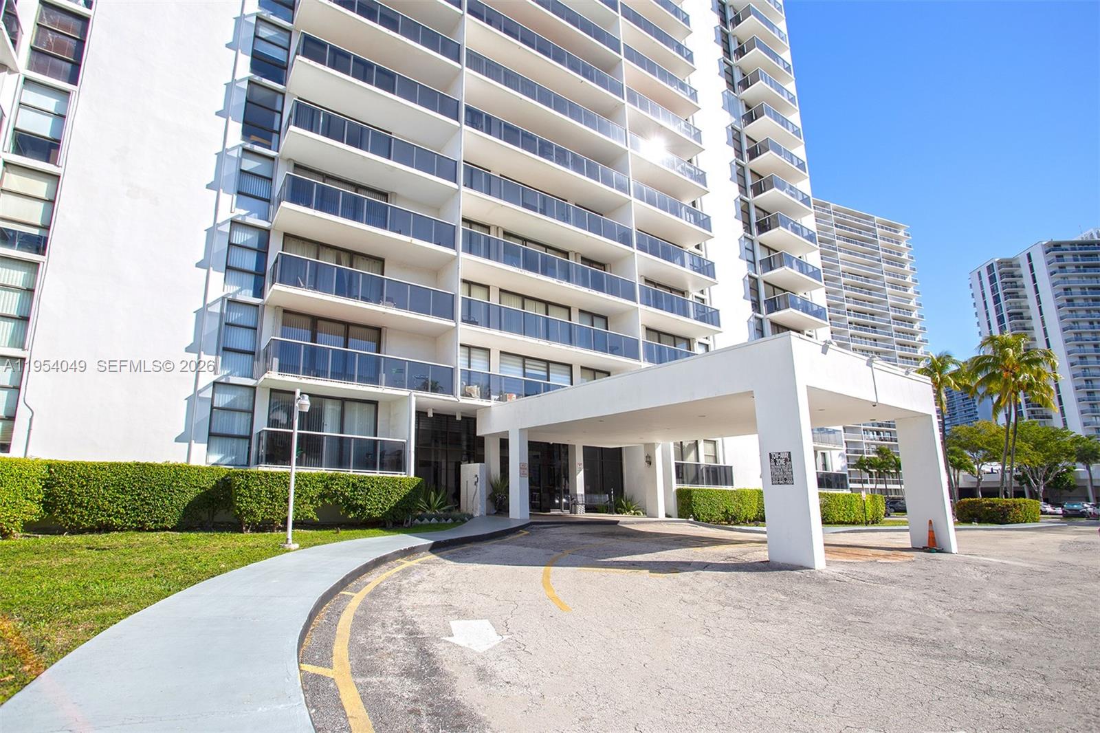 AVENTURA ELDORADO CONDO - Residential