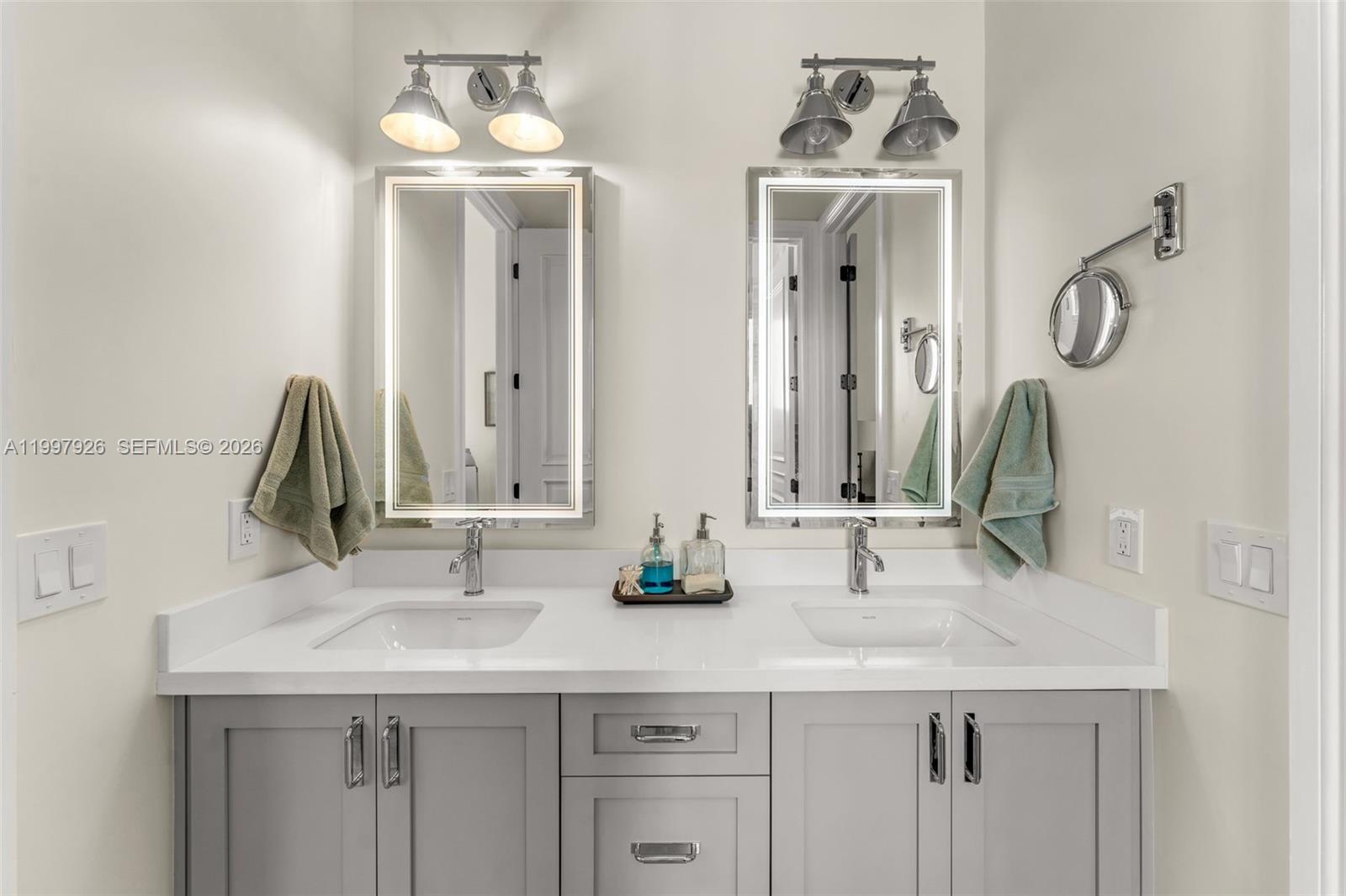 TRIPLE C ESTATES - Residential