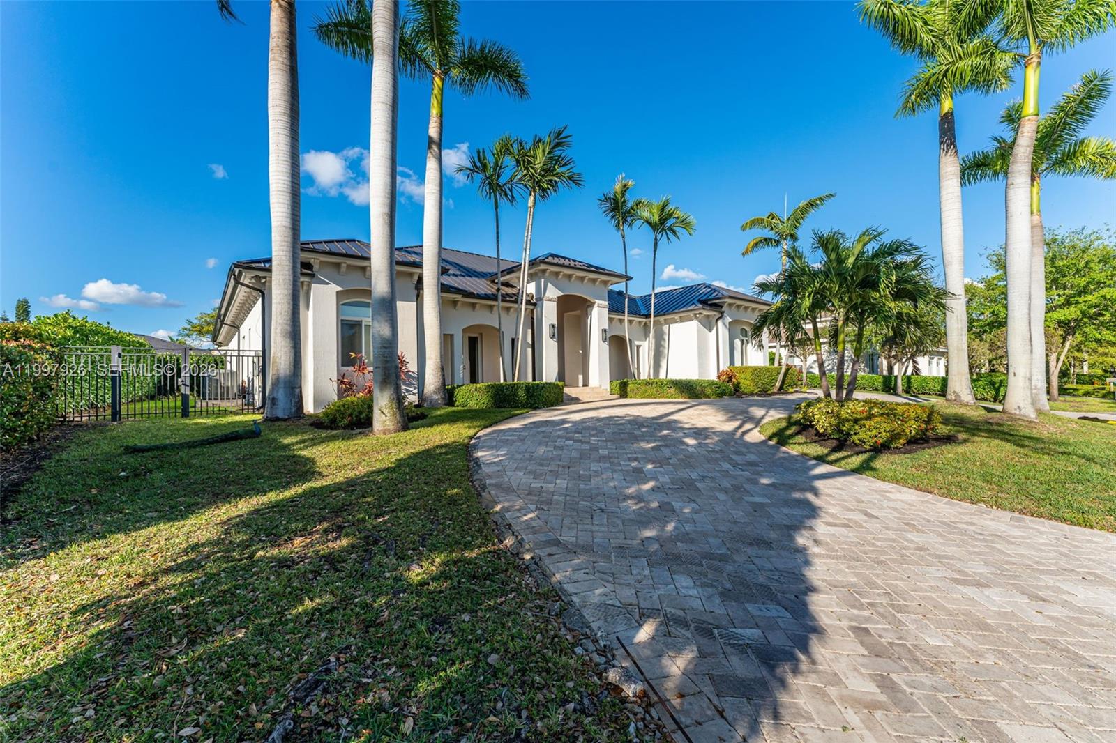 TRIPLE C ESTATES - Residential