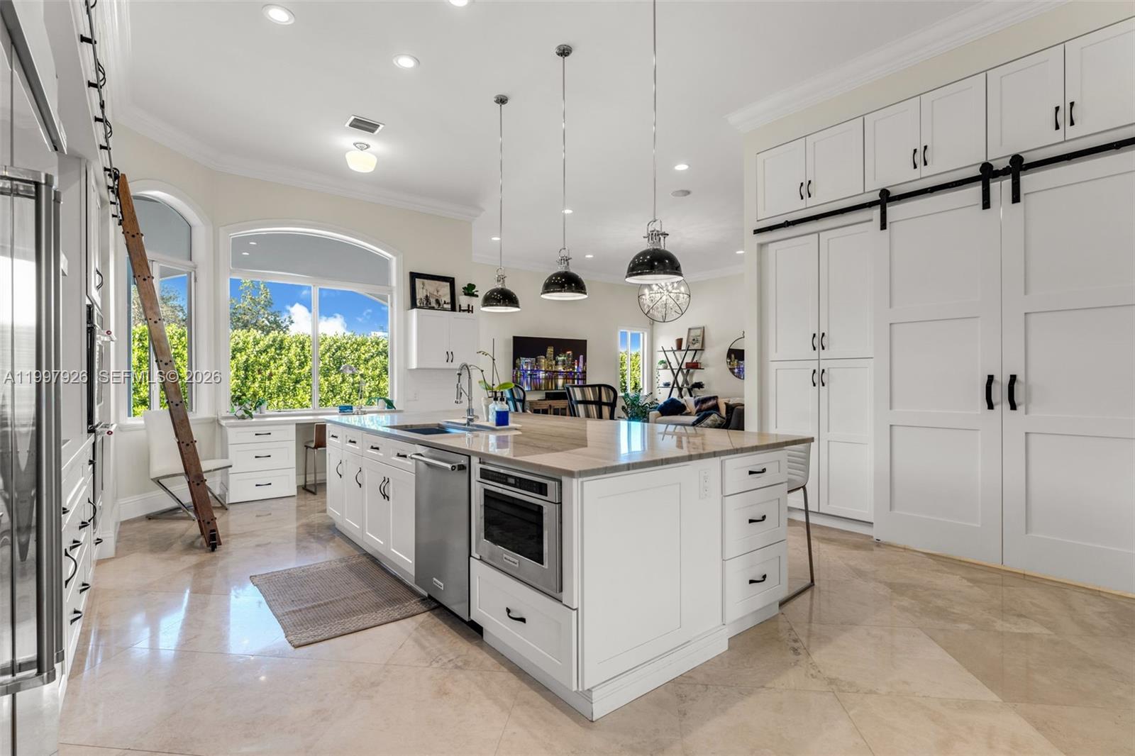 TRIPLE C ESTATES - Residential