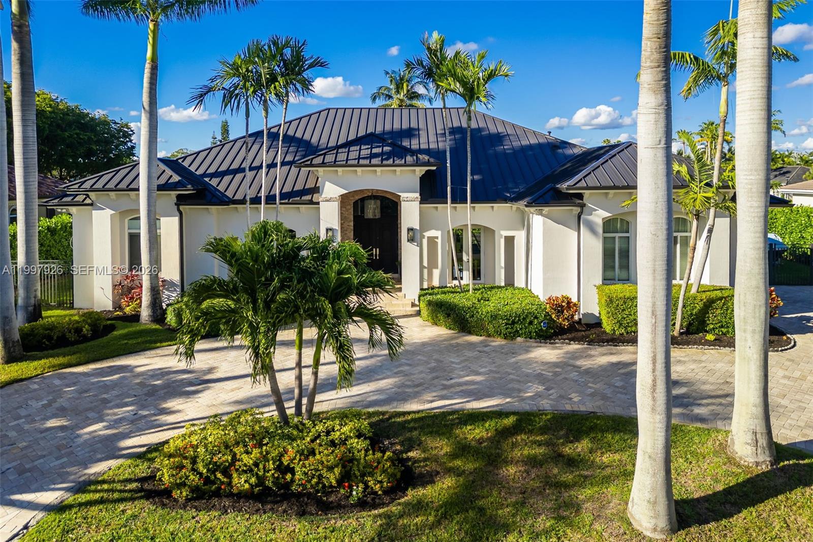 TRIPLE C ESTATES - Residential