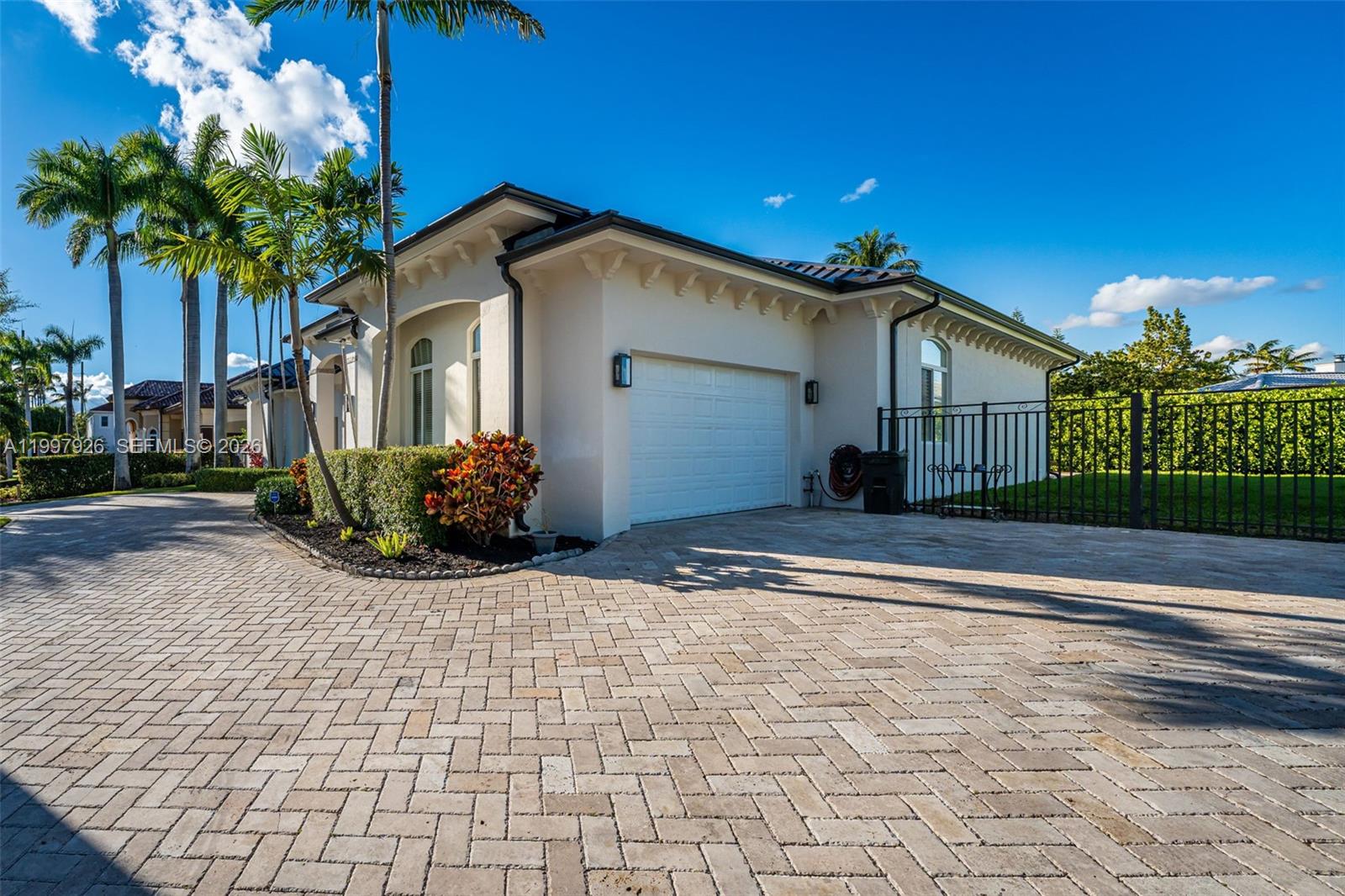 TRIPLE C ESTATES - Residential