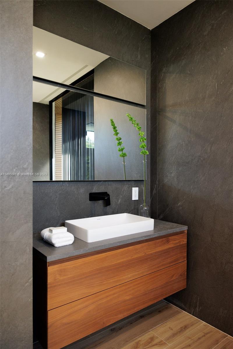 OCEAN VIEW HEIGHTS - Residential