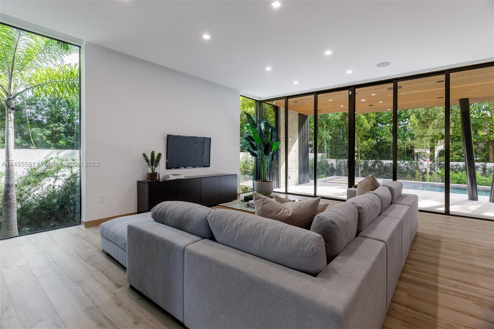 OCEAN VIEW HEIGHTS - Residential