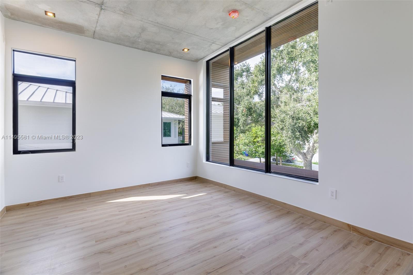 OCEAN VIEW HEIGHTS - Residential