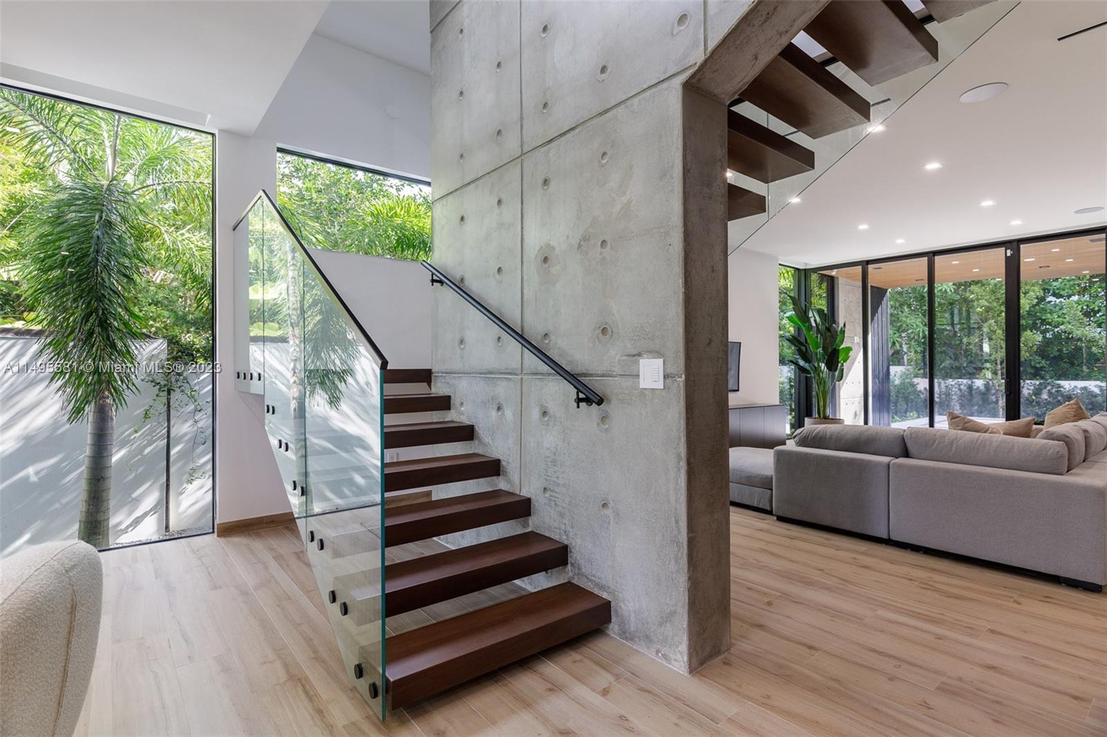 OCEAN VIEW HEIGHTS - Residential