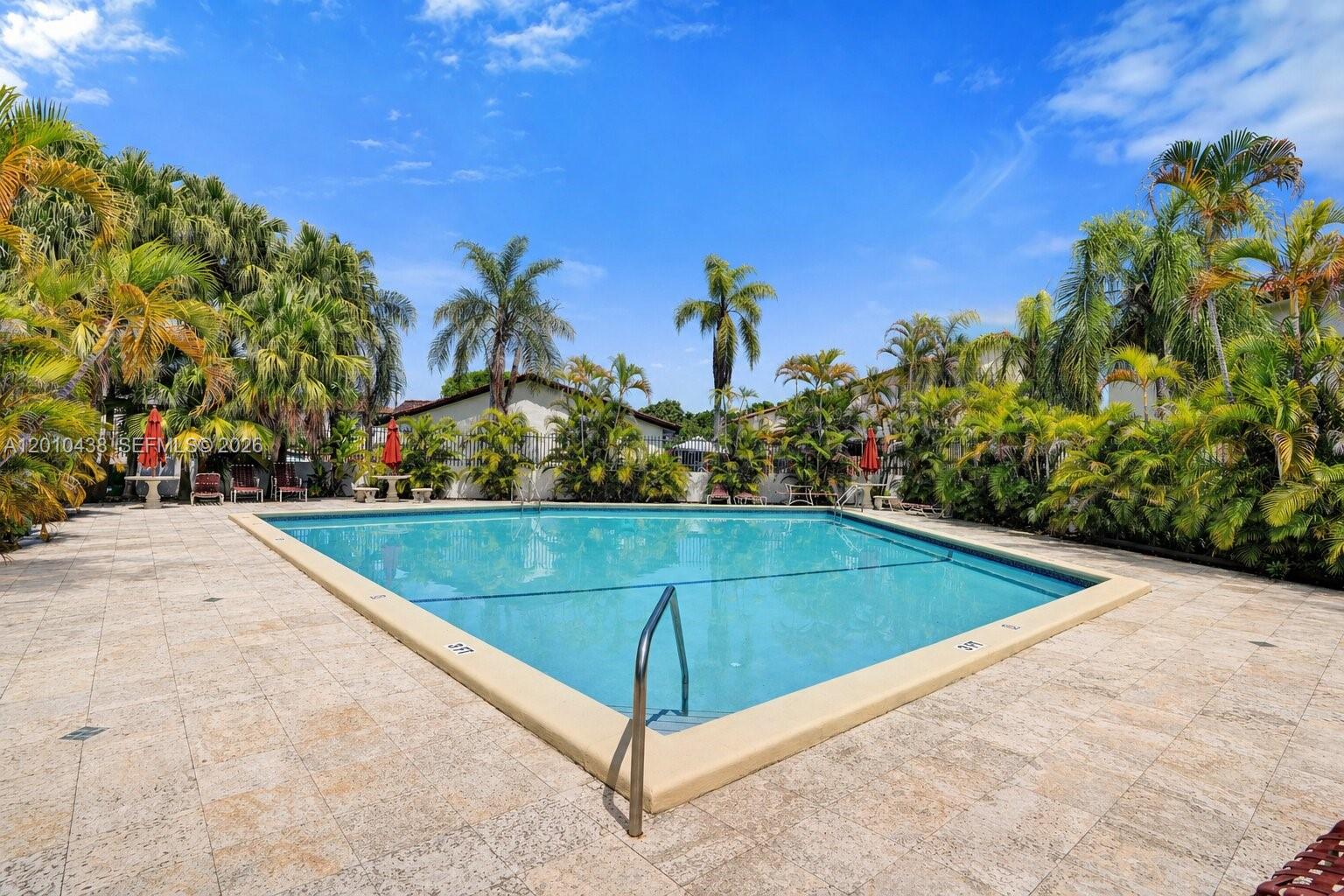 LAMBIANCE TOWNHOMES KENDA - Residential