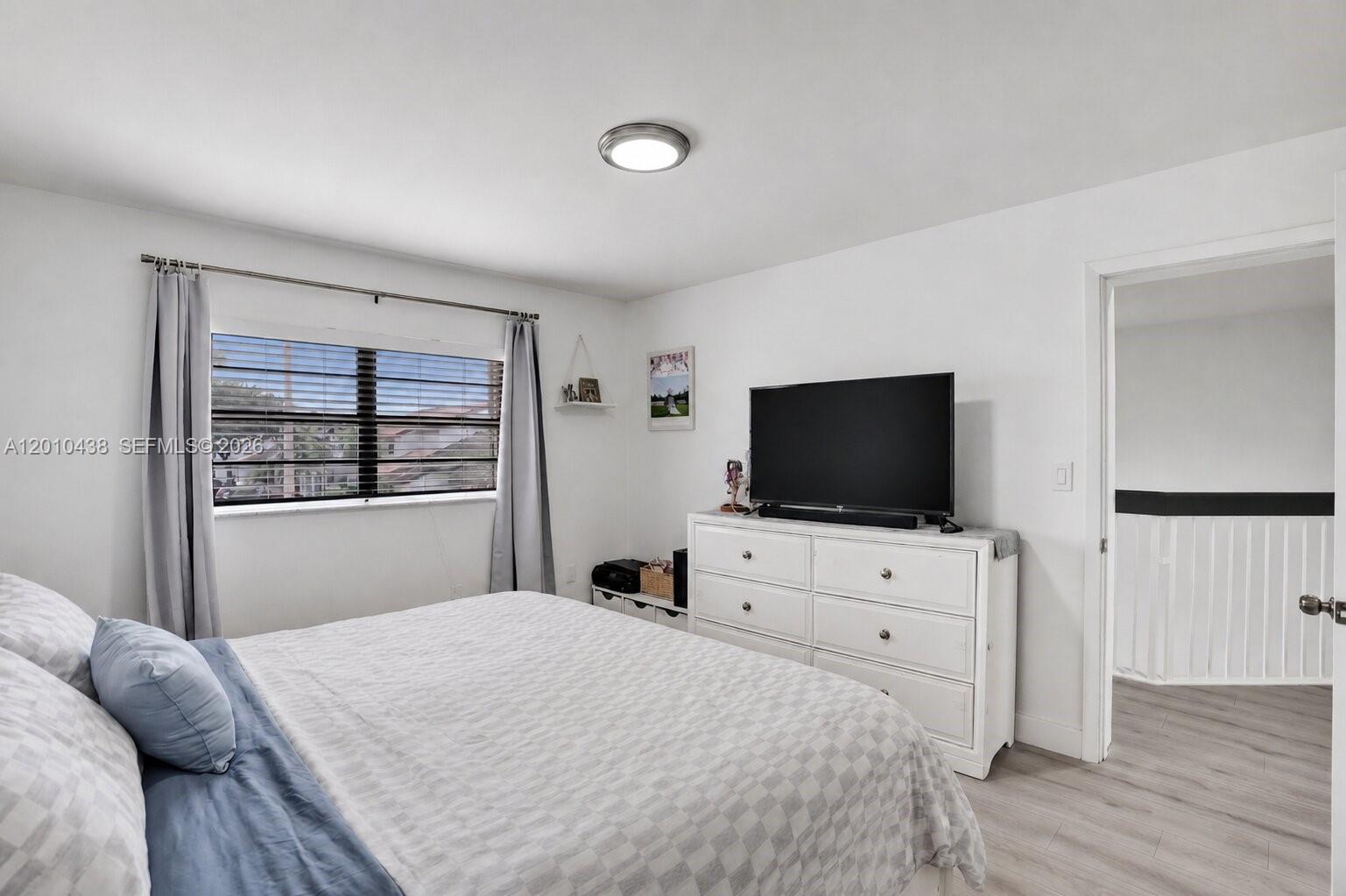 LAMBIANCE TOWNHOMES KENDA - Residential