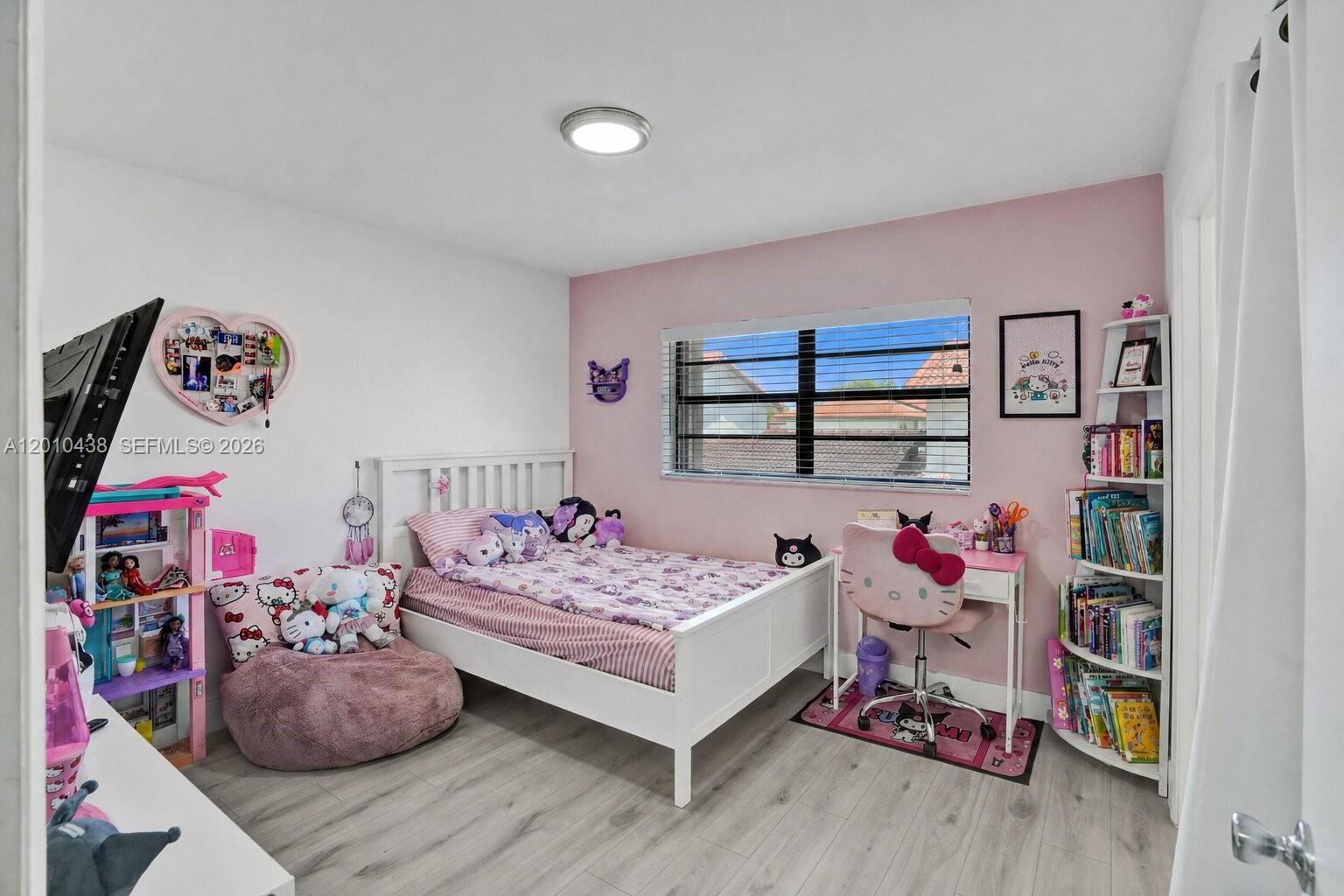 LAMBIANCE TOWNHOMES KENDA - Residential