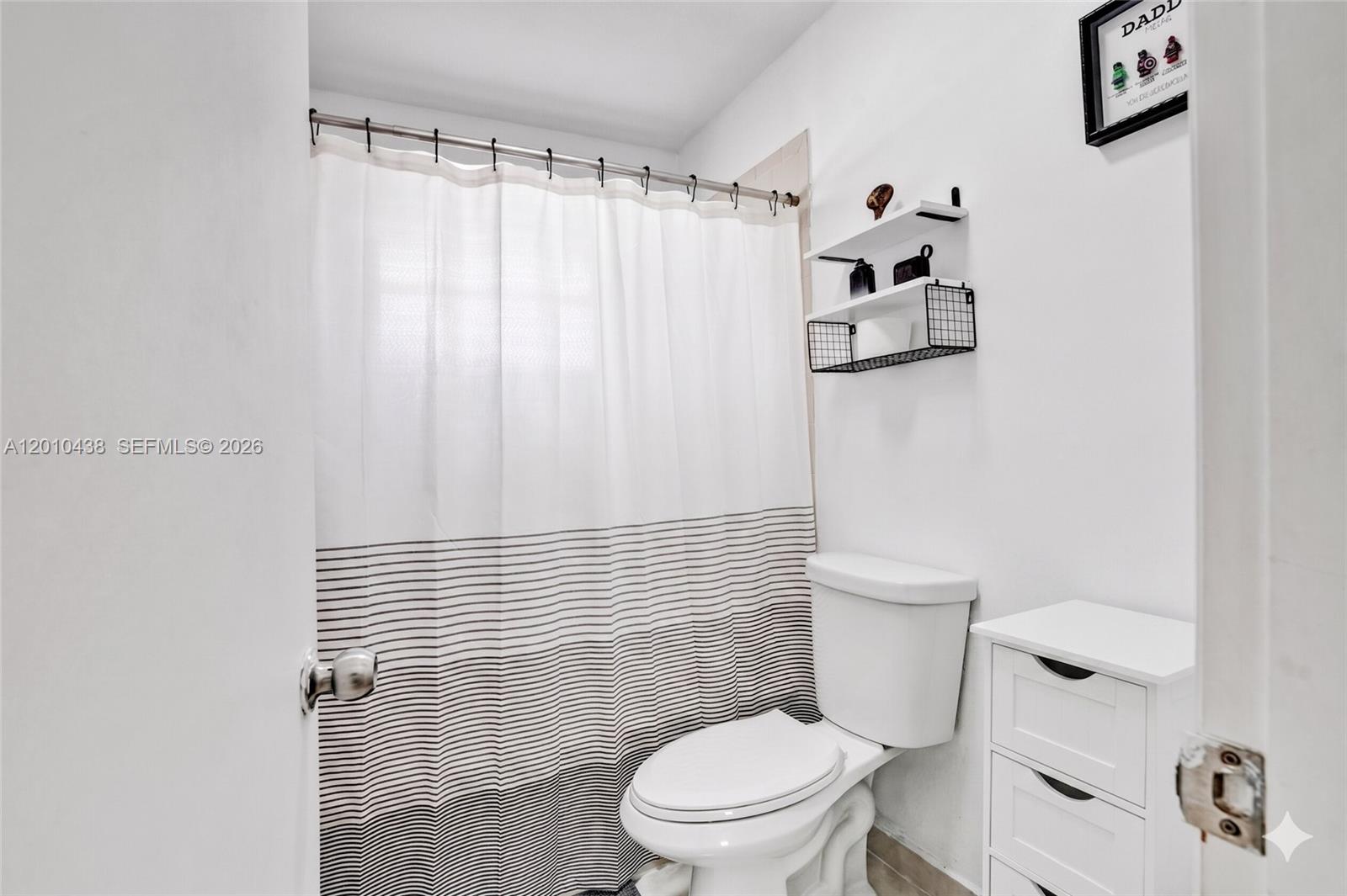 LAMBIANCE TOWNHOMES KENDA - Residential
