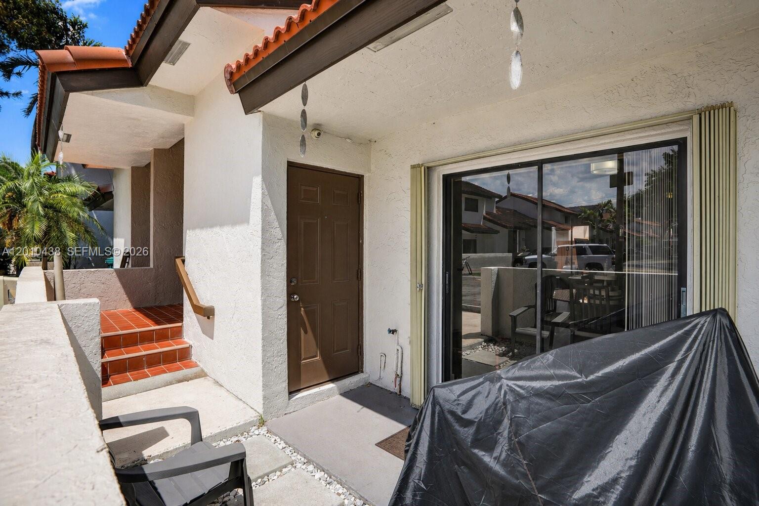 LAMBIANCE TOWNHOMES KENDA - Residential