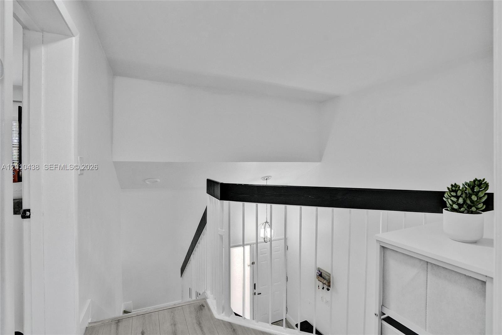 LAMBIANCE TOWNHOMES KENDA - Residential
