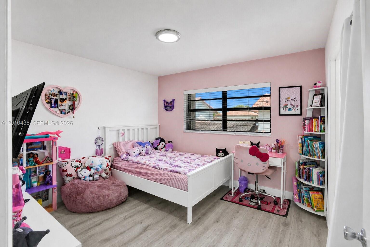 LAMBIANCE TOWNHOMES KENDA - Residential