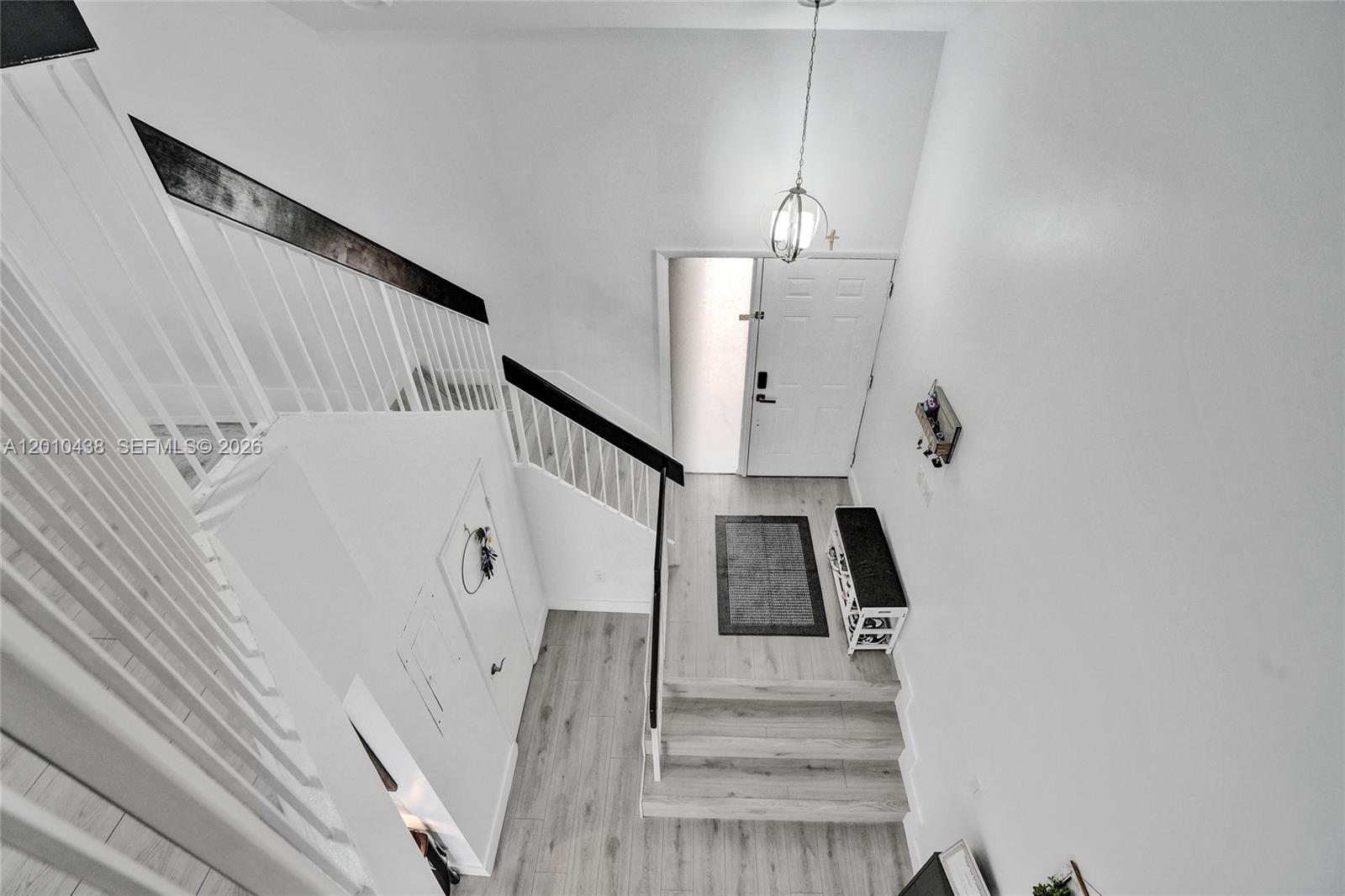 LAMBIANCE TOWNHOMES KENDA - Residential