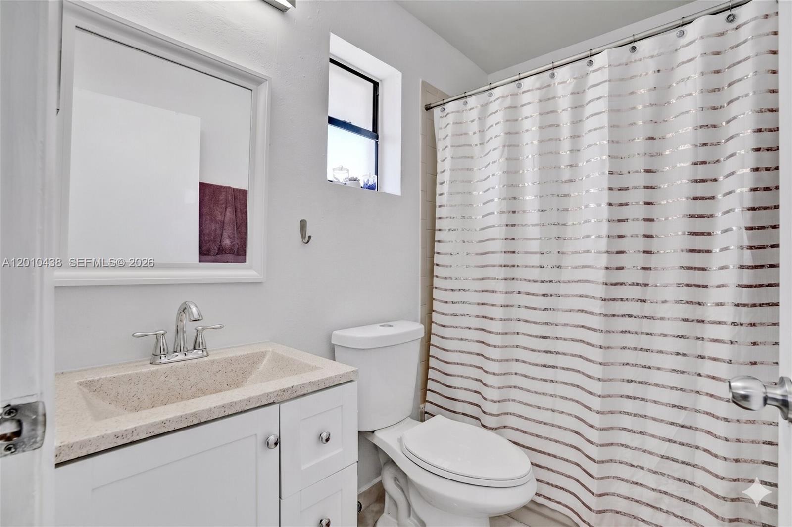 LAMBIANCE TOWNHOMES KENDA - Residential