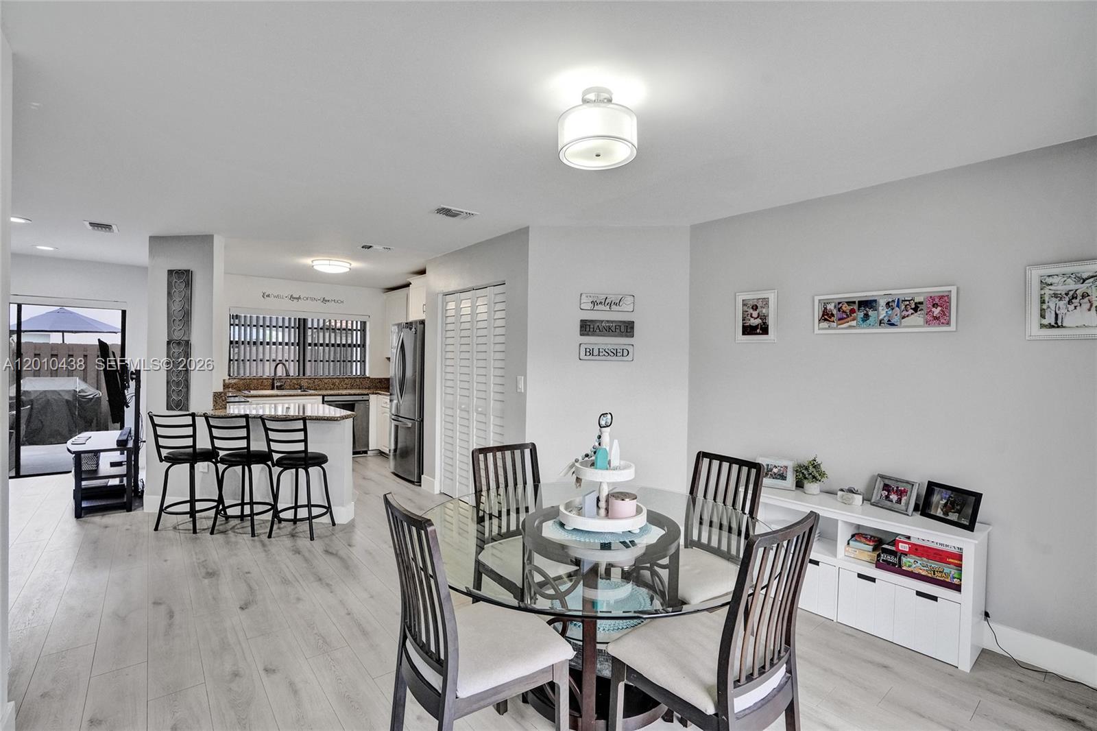 LAMBIANCE TOWNHOMES KENDA - Residential
