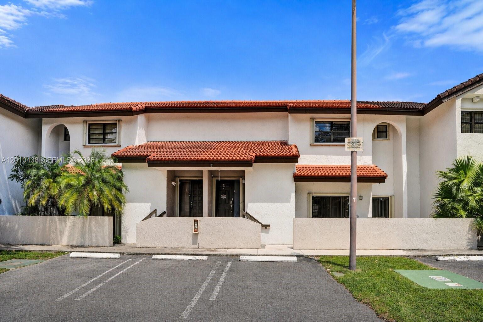 LAMBIANCE TOWNHOMES KENDA - Residential