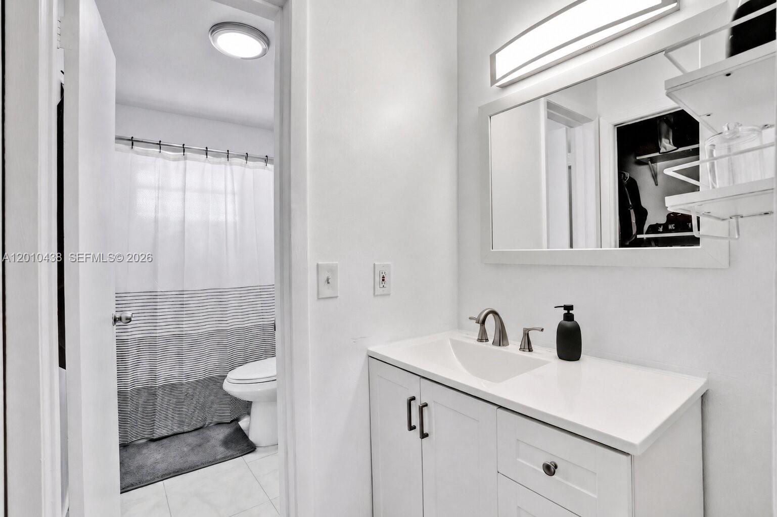 LAMBIANCE TOWNHOMES KENDA - Residential