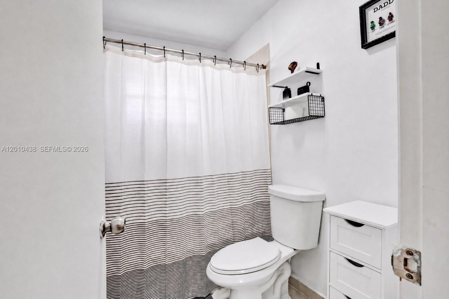 LAMBIANCE TOWNHOMES KENDA - Residential