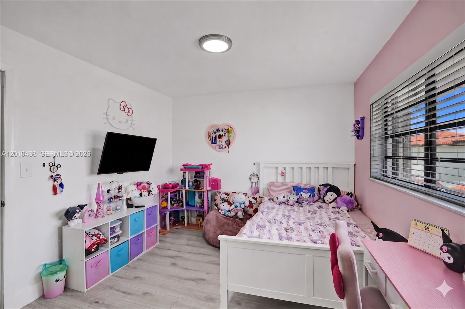 LAMBIANCE TOWNHOMES KENDA - Residential