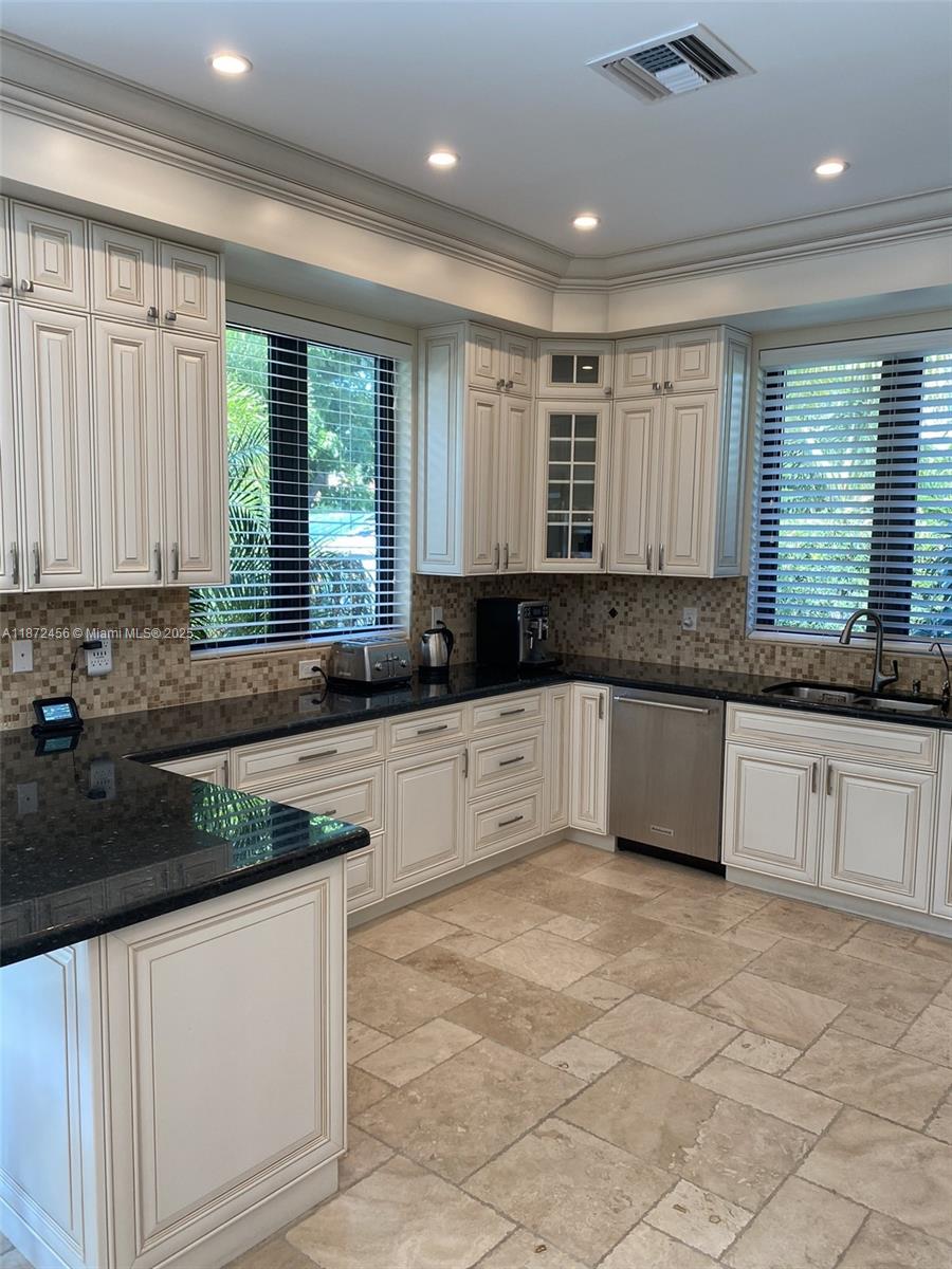 GOLDEN SHORES OCEAN BLVD - Residential