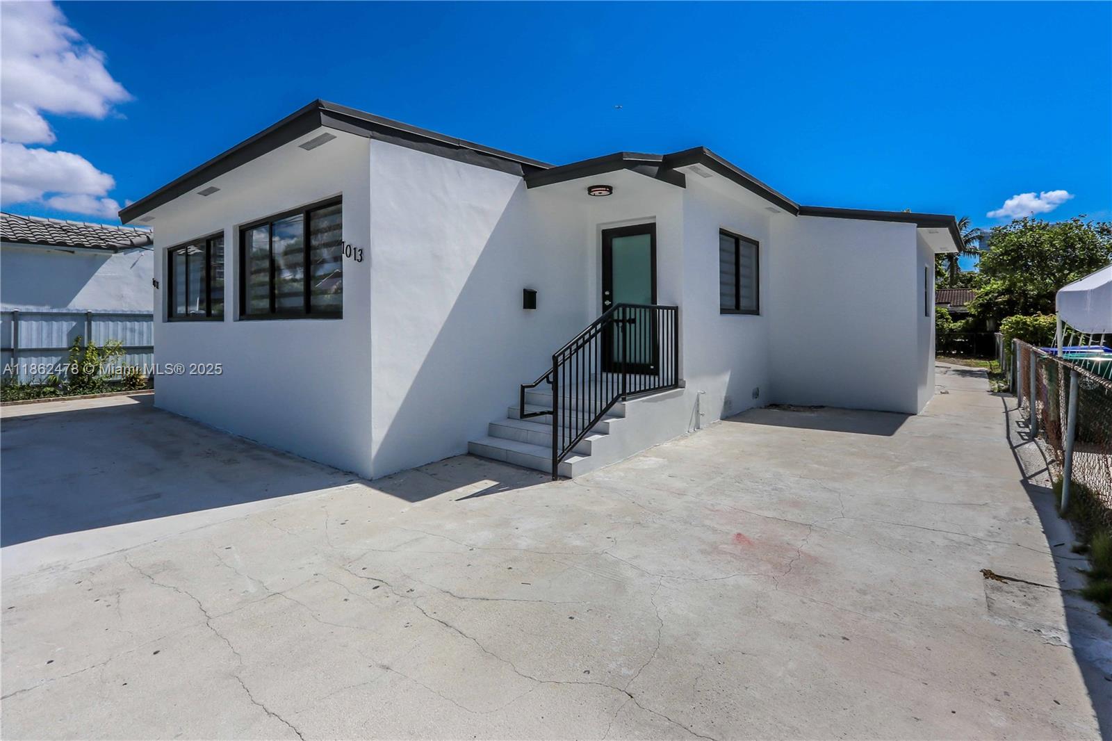 Completely remodeled 2-bedroom, 1-bath duplex in the heart of Little Havana! This home features a brand-new kitchen with modern cabinetry and stainless steel appliances, stylish bathroom, new flooring, fresh paint, and updated fixtures throughout. Enjoy the comfort of a move-in ready home with everything brand new. Conveniently located just minutes from Brickell, Downtown, Coral Gables, and major highways. Walking distance to shops, restaurants, and entertainment, this rental offers the perfect blend of modern living and unbeatable location. Don’t miss the chance to be the first to enjoy this beautifully updated home!