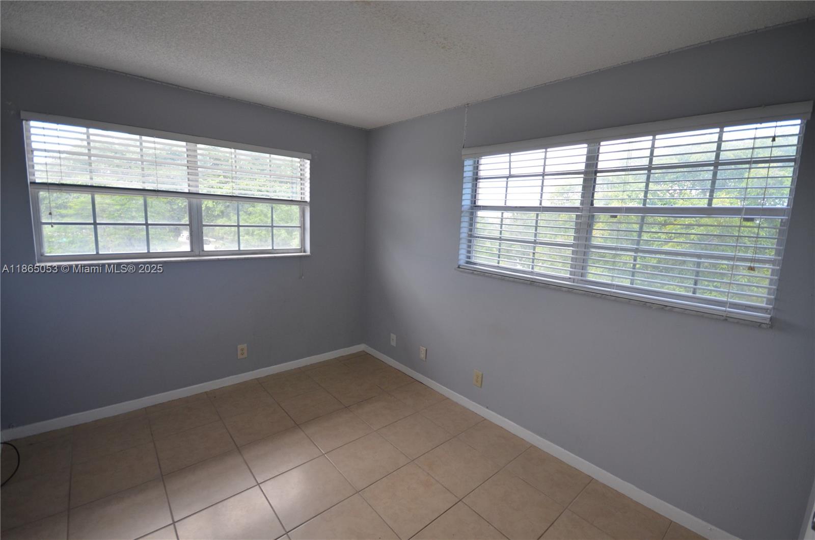 TENNIS CLUB BROOKS CONDO - Residential