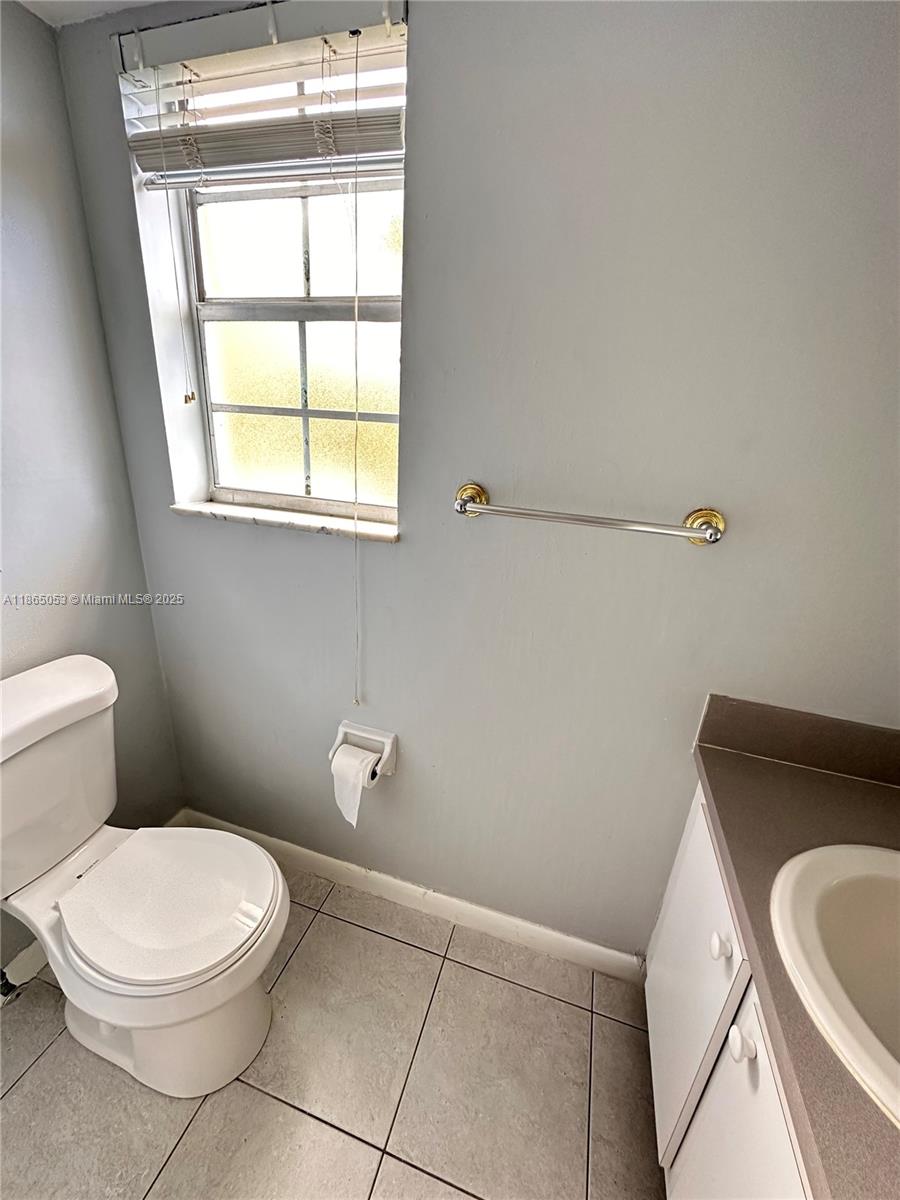 TENNIS CLUB BROOKS CONDO - Residential