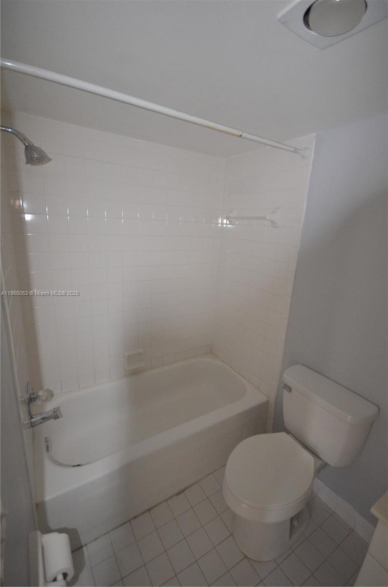 TENNIS CLUB BROOKS CONDO - Residential