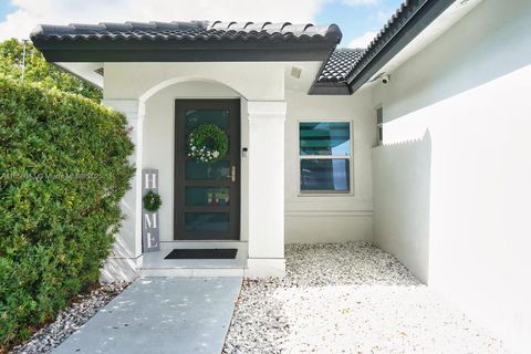 15702 SW 137th Ct Miami FL 33177