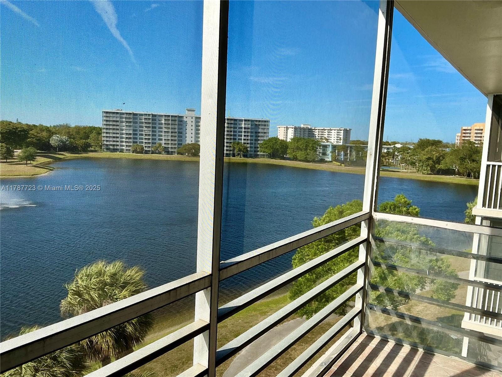 Rental Property at 2801 N Palm Aire Dr 605, Pompano Beach, Broward County, Florida - Bedrooms: 1 
Bathrooms: 1  - $1,600 MO.