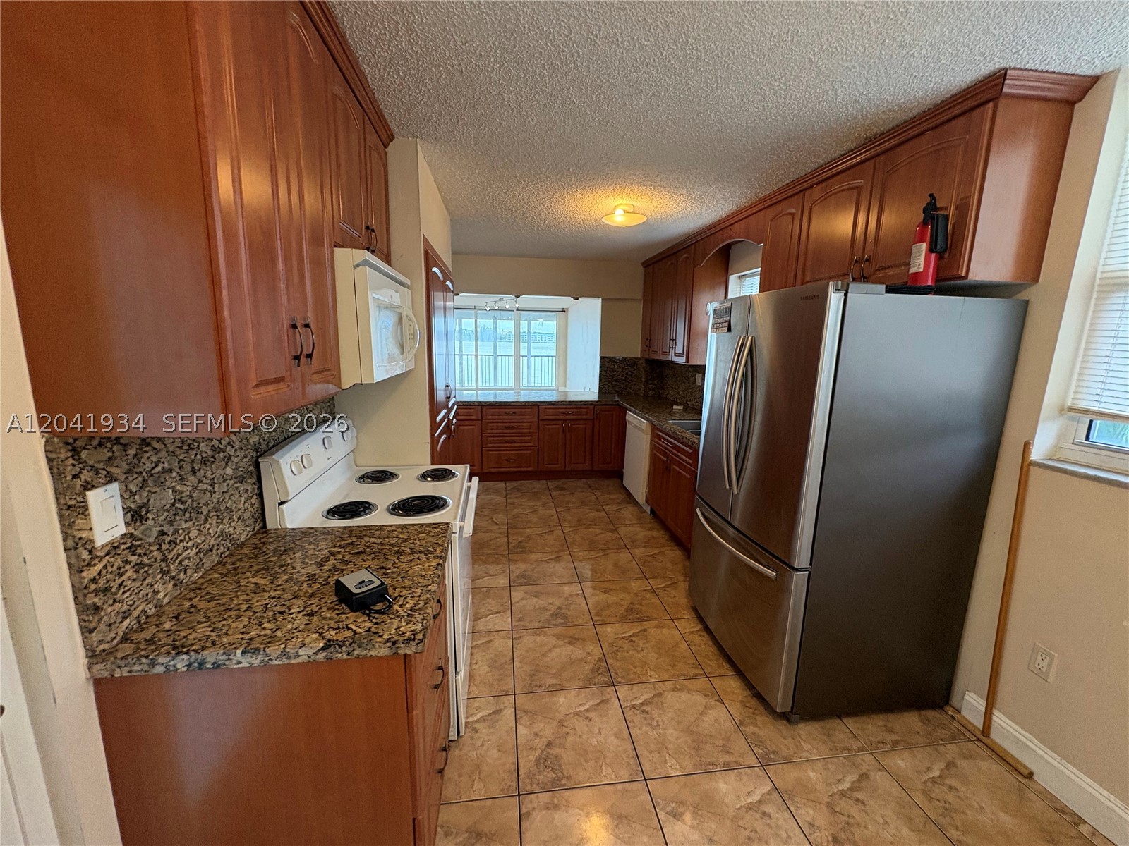 1075 NE Miami Gardens Dr 211