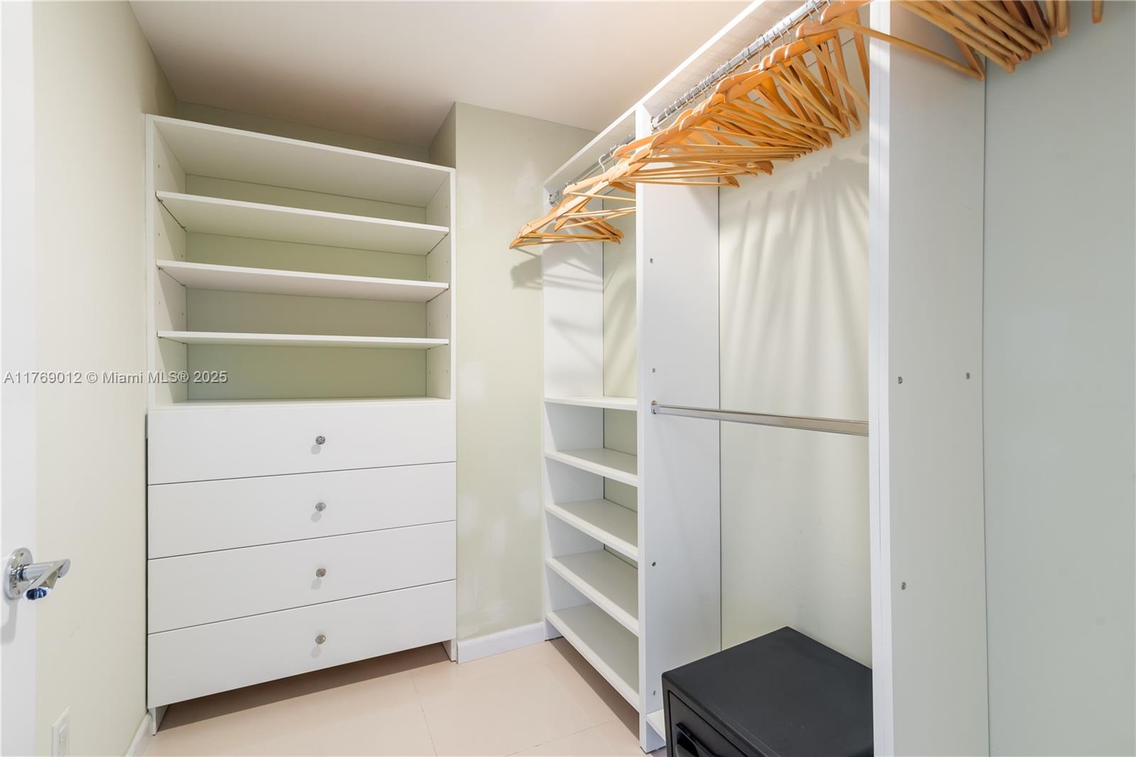 ARTECH - Residential Lease