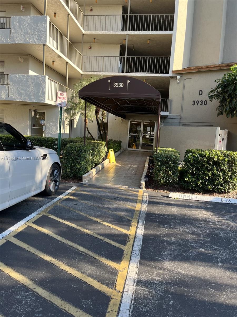 3930 Inverrary Blvd 506-D, Lauderhill, Miami-Dade County, Florida - 2 Bedrooms  
2 Bathrooms - 