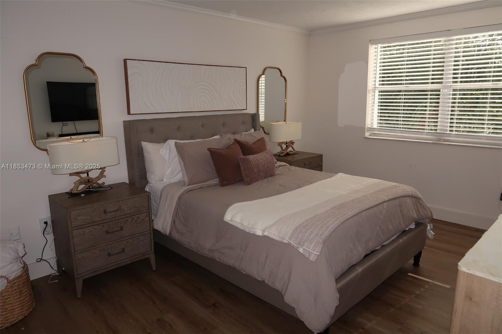 GABLES POINT CONDO I - Residential Lease