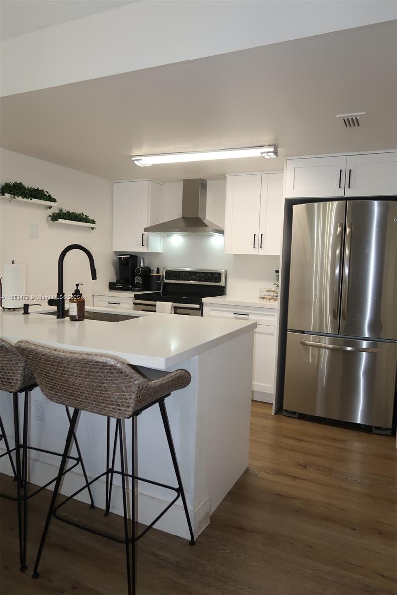 GABLES POINT CONDO I - Residential Lease