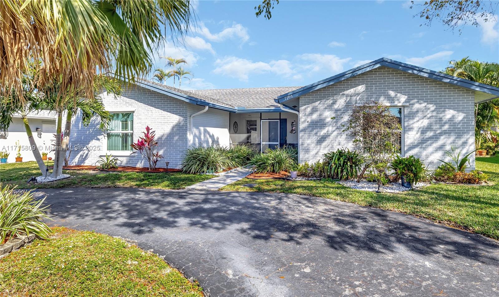 Property for Sale at 7106 Nw 107th Ave, Tamarac, Broward County, Florida - Bedrooms: 3 
Bathrooms: 2  - $499,000