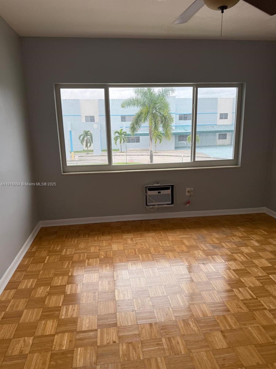 9281 W Bay Harbor Dr 10