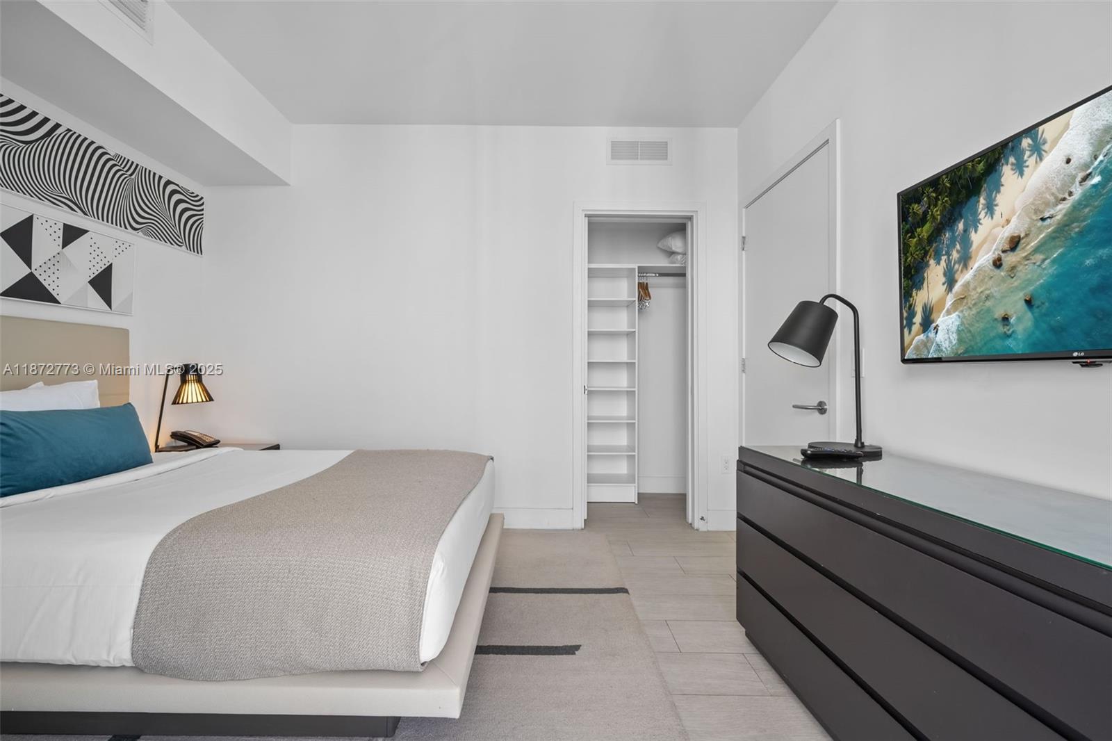 4010 SOUTH OCEAN CONDO - Residential