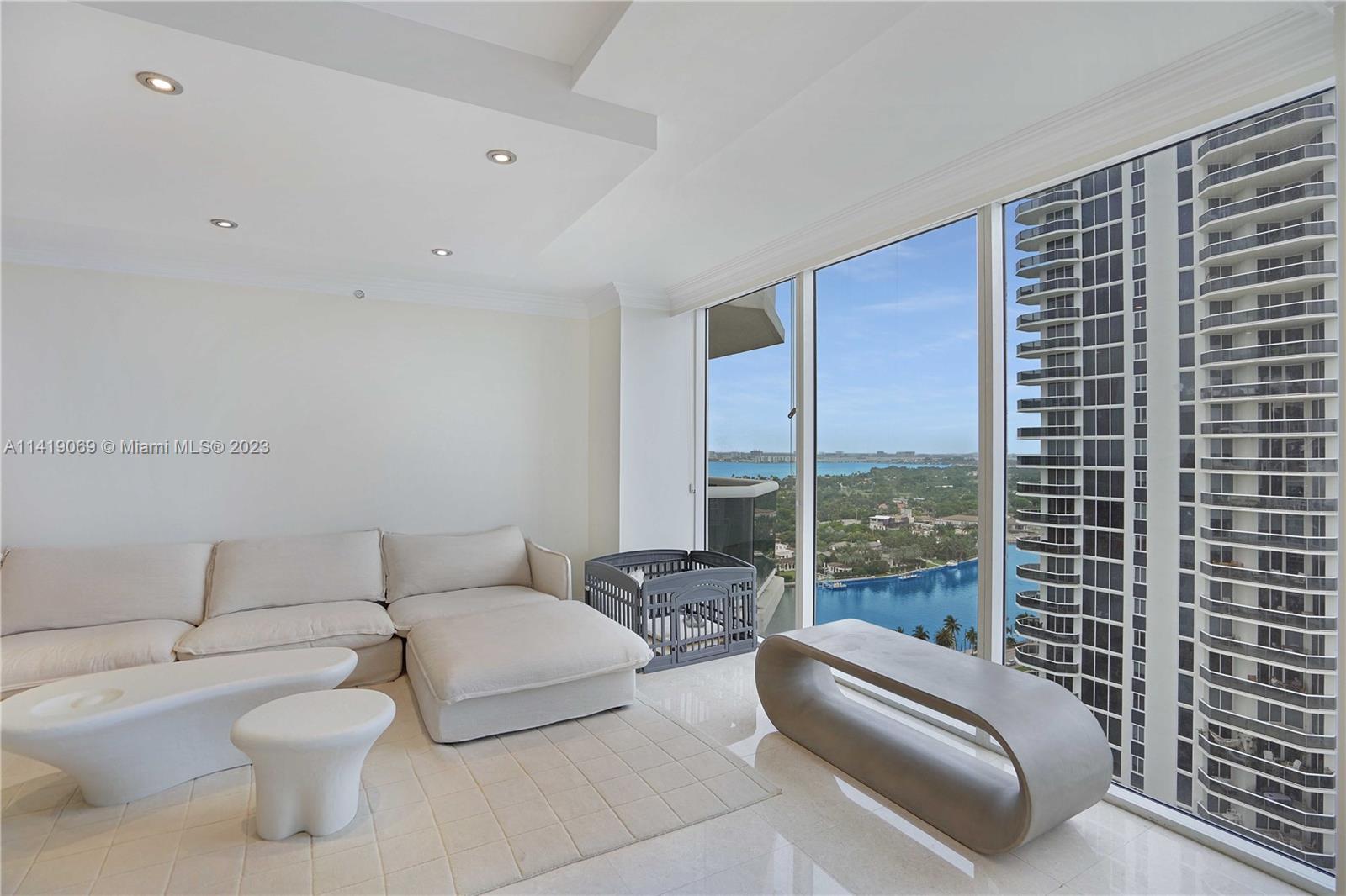 GREEN DIAMOND CONDO - Residential