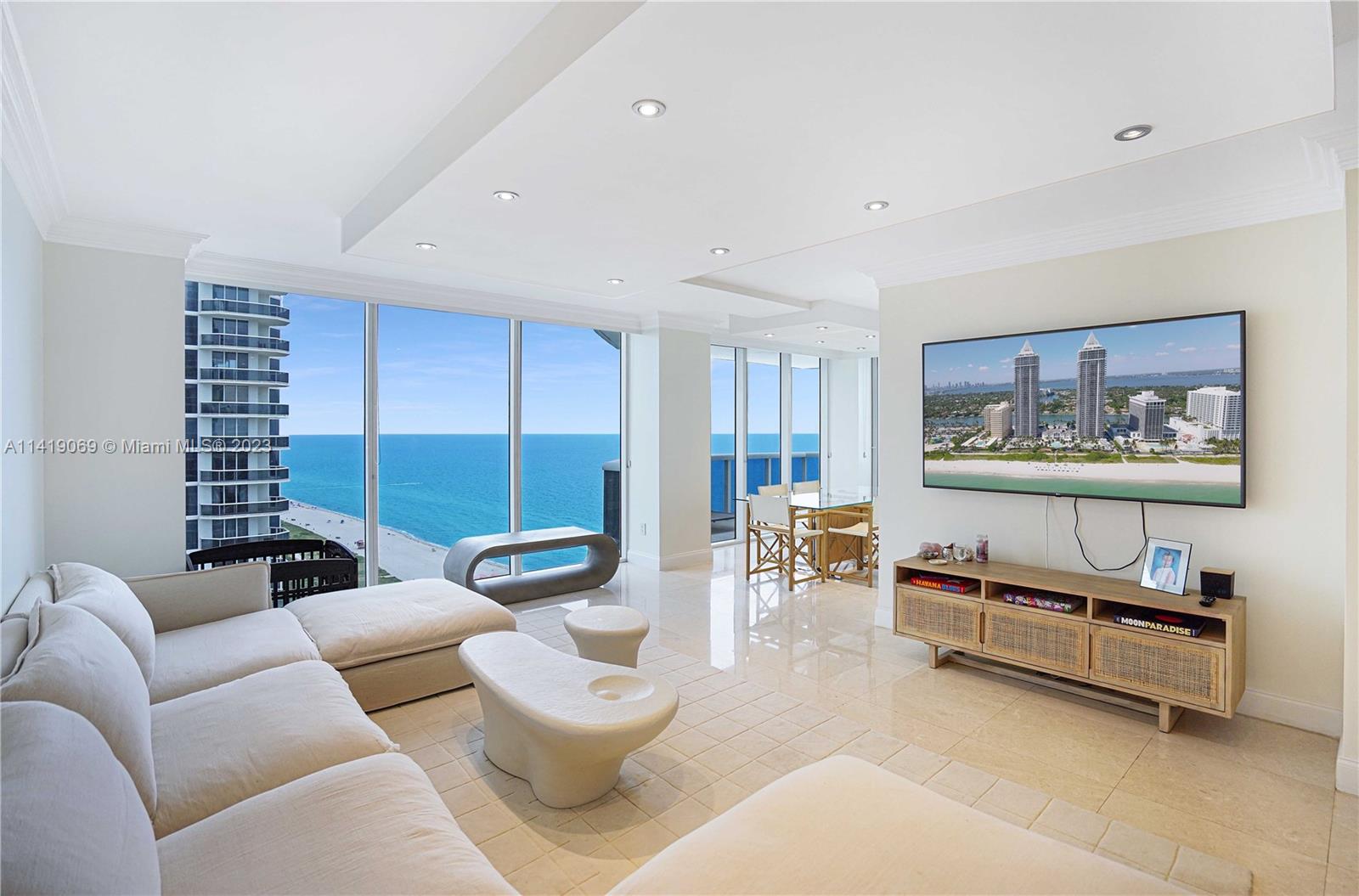 GREEN DIAMOND CONDO - Residential