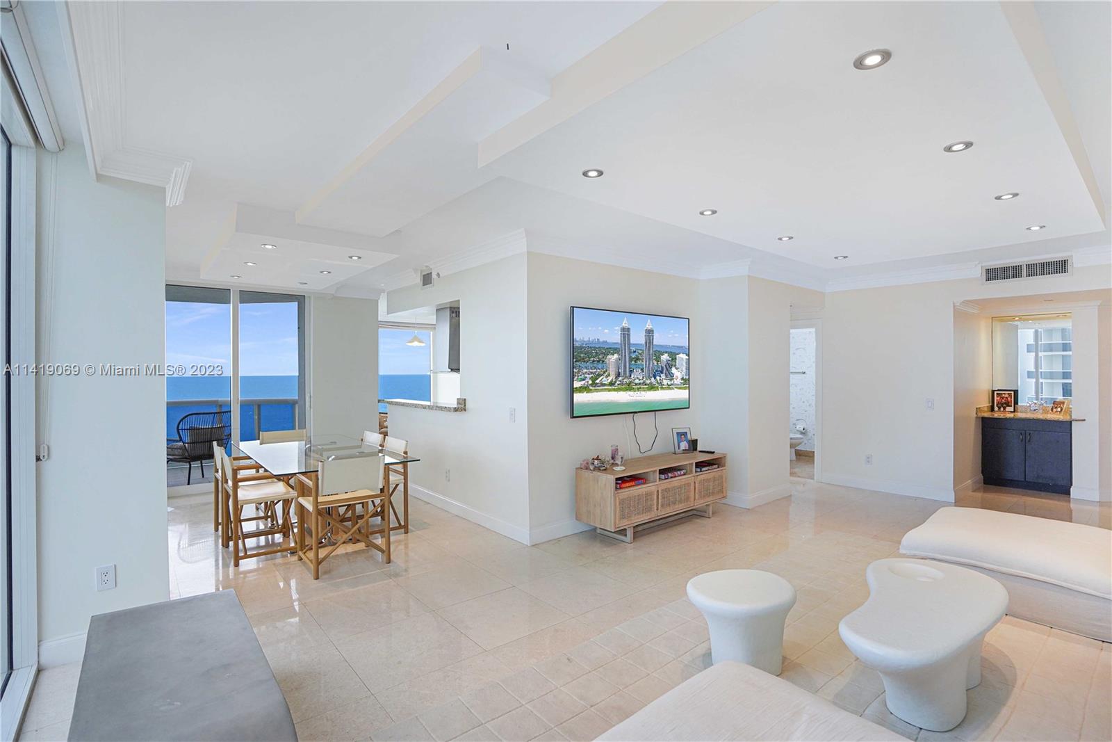 GREEN DIAMOND CONDO - Residential