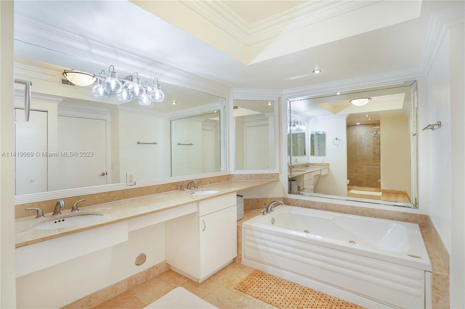 GREEN DIAMOND CONDO - Residential